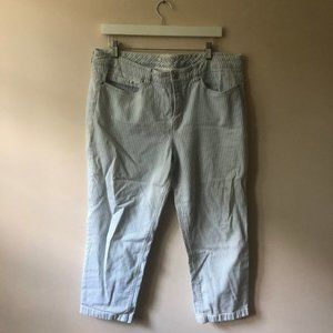 Jones New York Sport Seer Sucker Capris